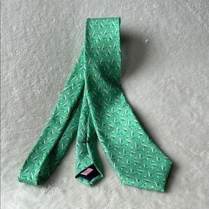 Vineyard vines 100% silk beer bottle, lime,bottle opener, lime Men's Tie